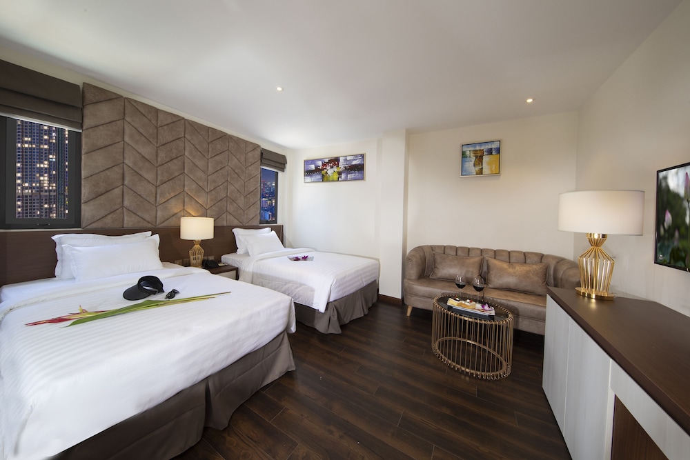 Blue Diamond Luxury Hotel 27/72