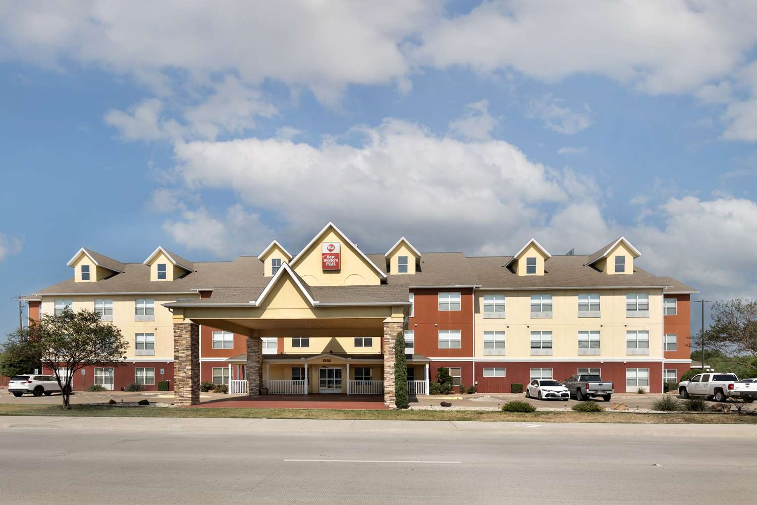 Best Western Plus Waco North 4/43