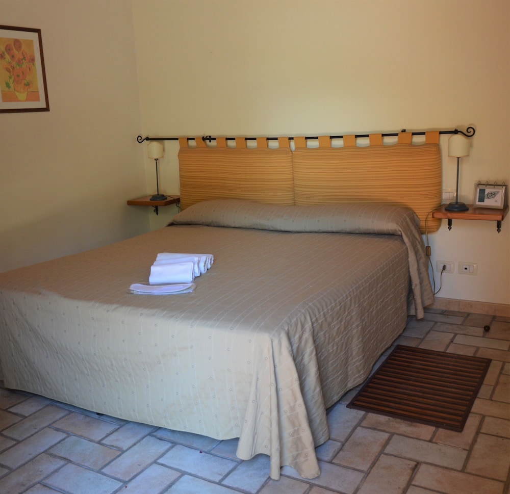 Antico Borgo 8/50