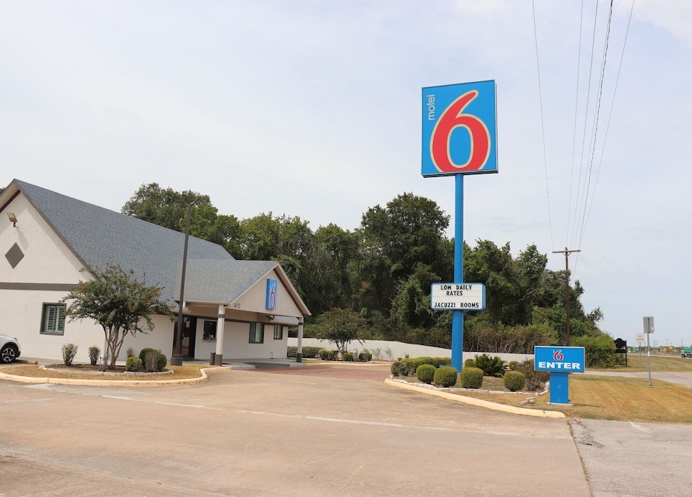 Motel6 Alvin, TX 38/52