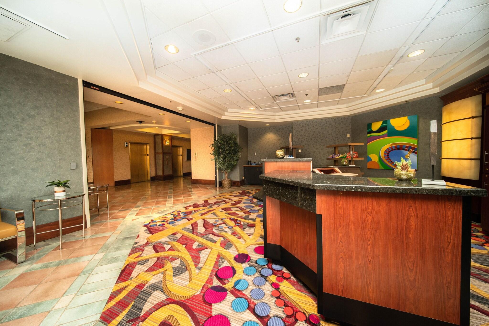 Reno Suites 4/33
