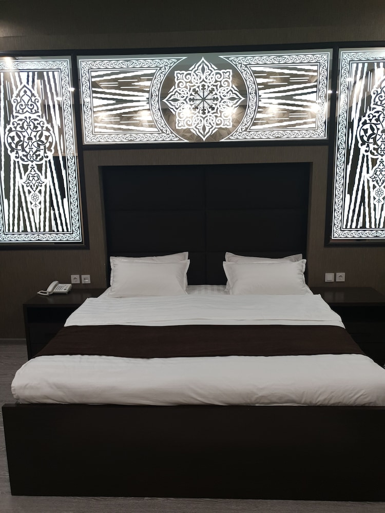 Safir Hotel 16/36