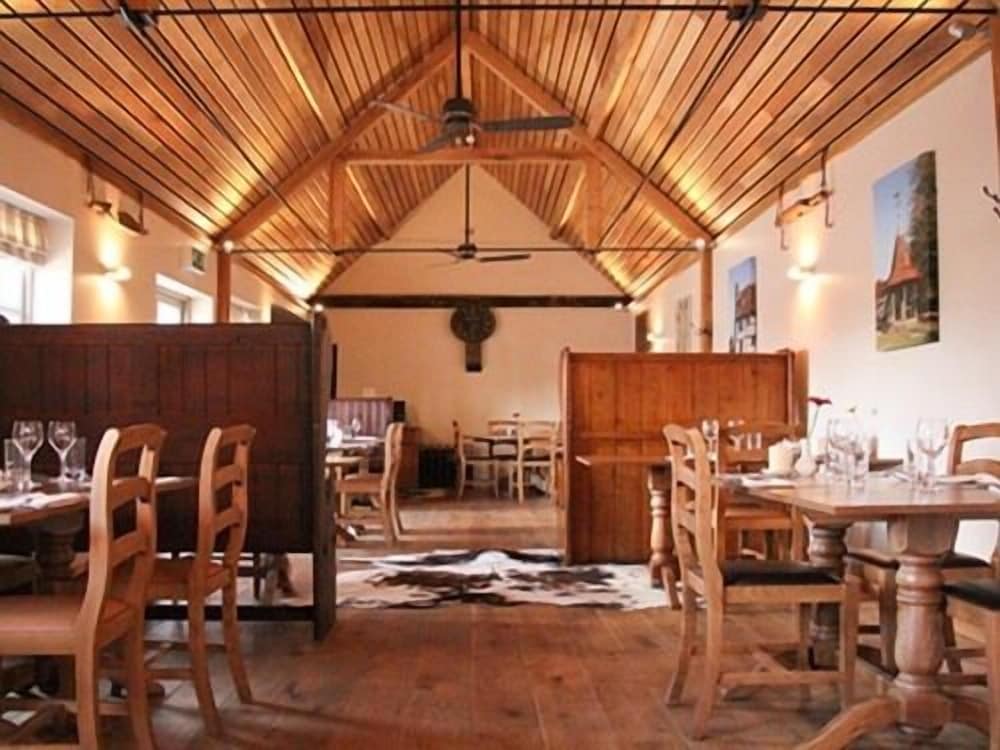 The Black Bull Inn 17/19