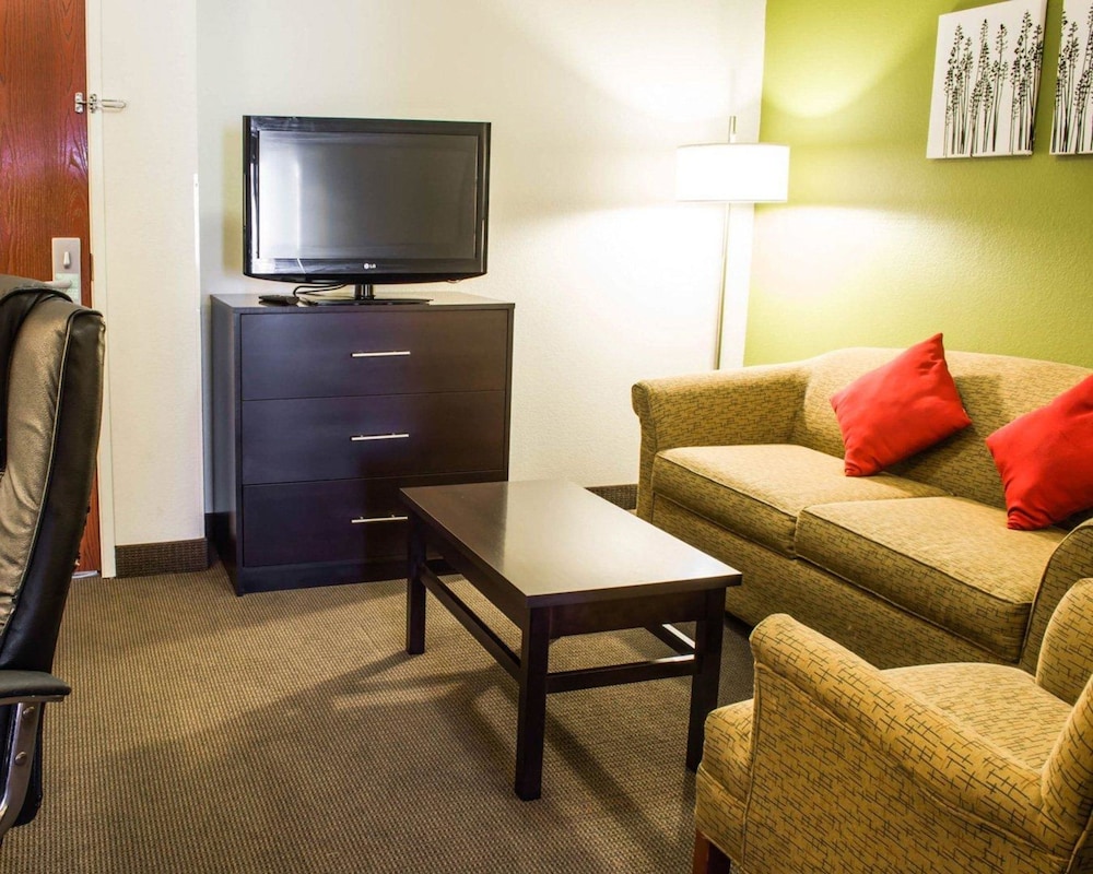 Sleep Inn & Suites Virginia Horse Center 37/53