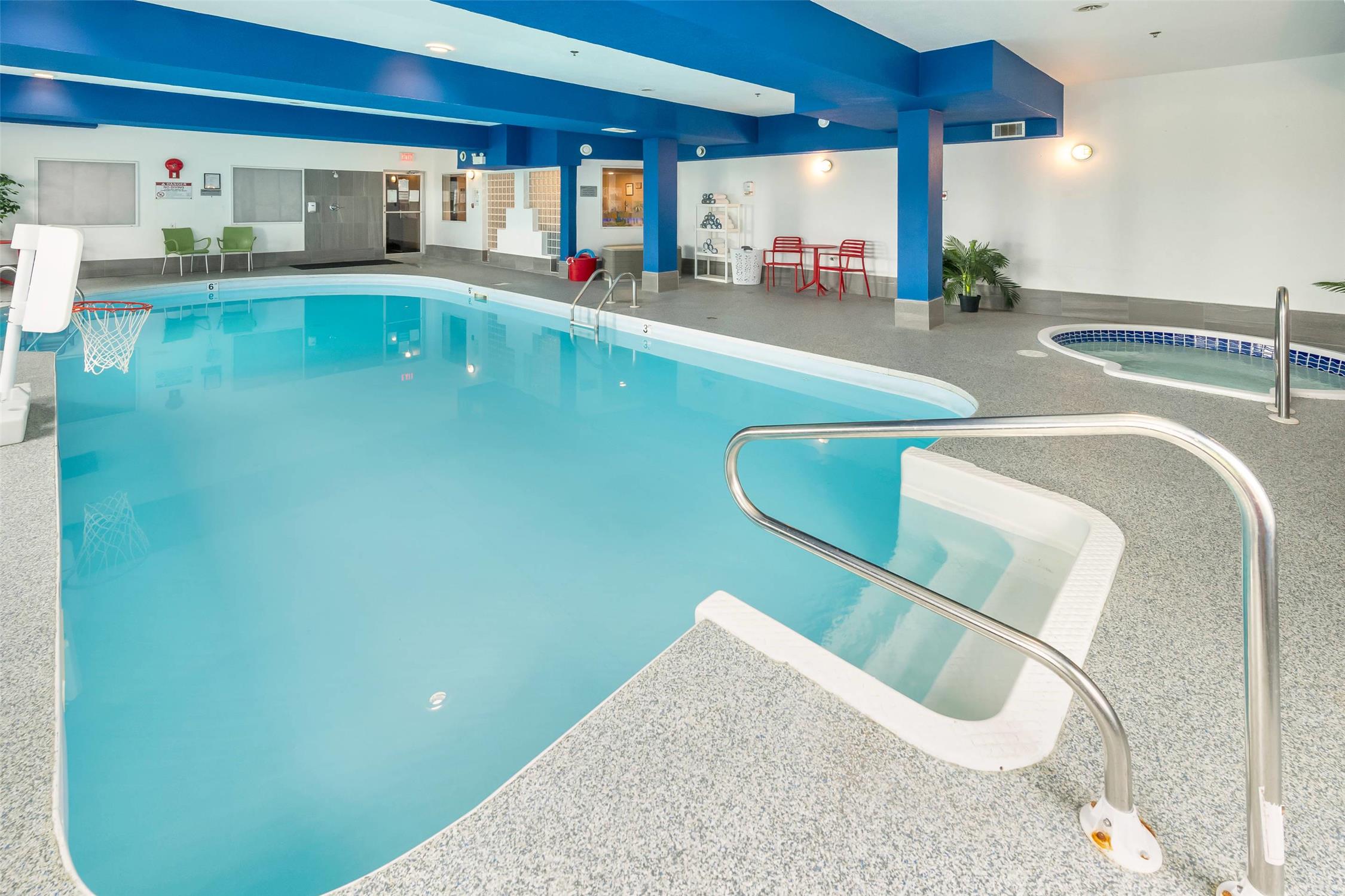 Comfort Inn & Suites Medicine Hat Shopping Centre 7/15
