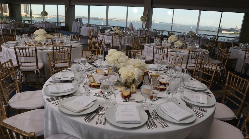 Hyatt Regency Jersey City on the Hudson 43/61