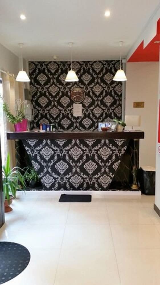 Hotel La Perle Montparnasse 3/33