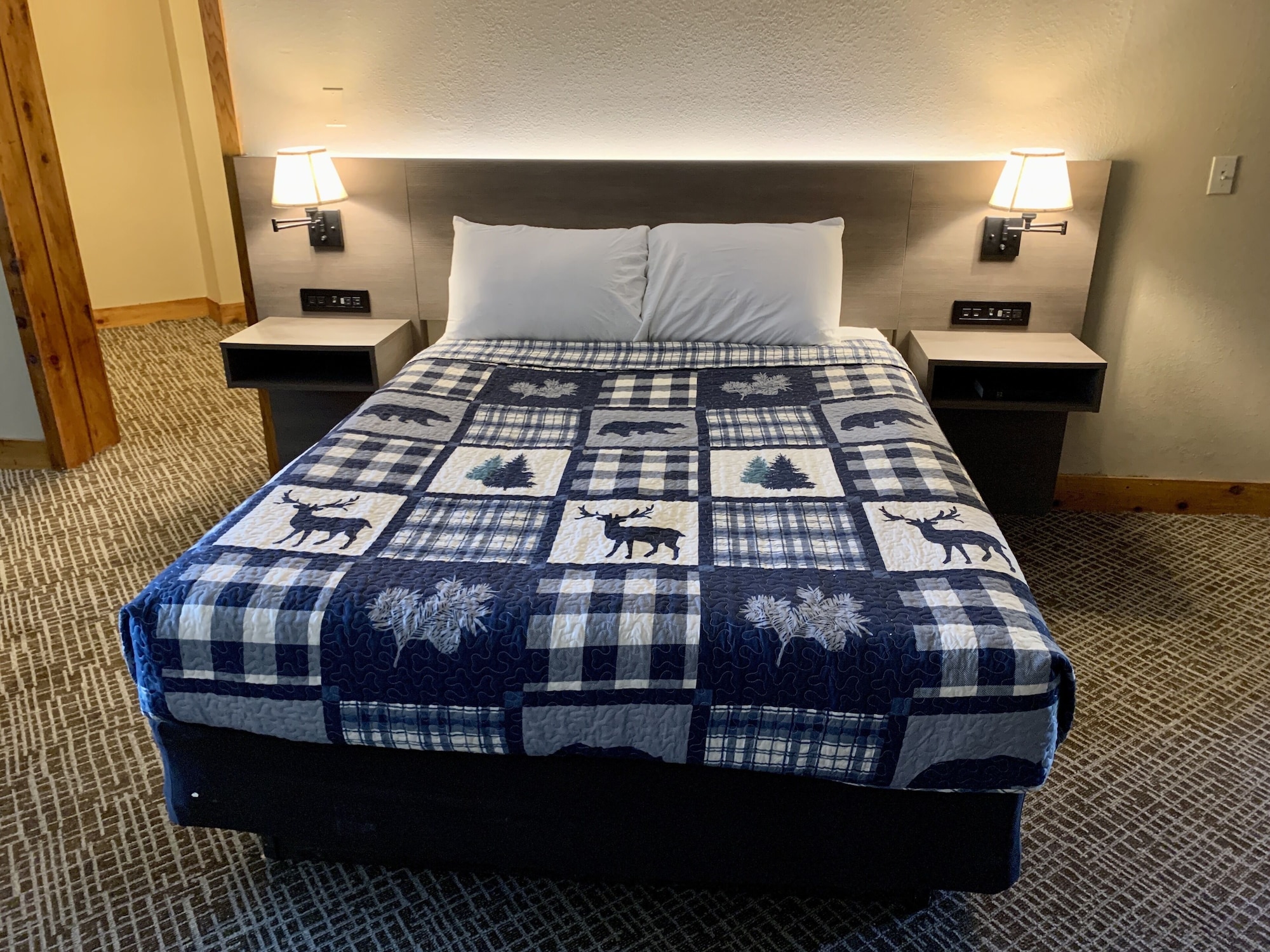 CITY, SUITE, 2 QUEEN BEDS
