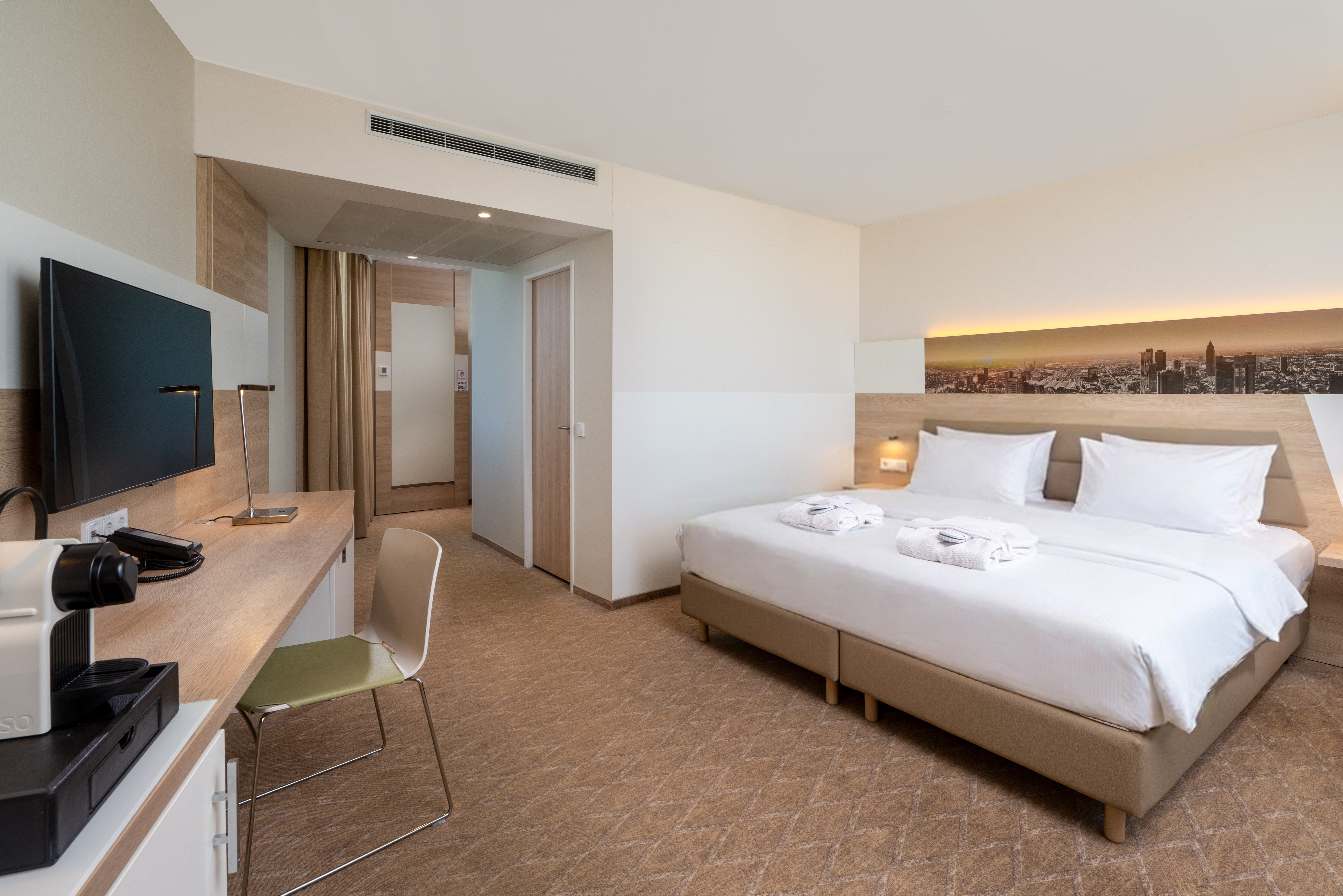 Holiday Inn Frankfurt Airport 30/75