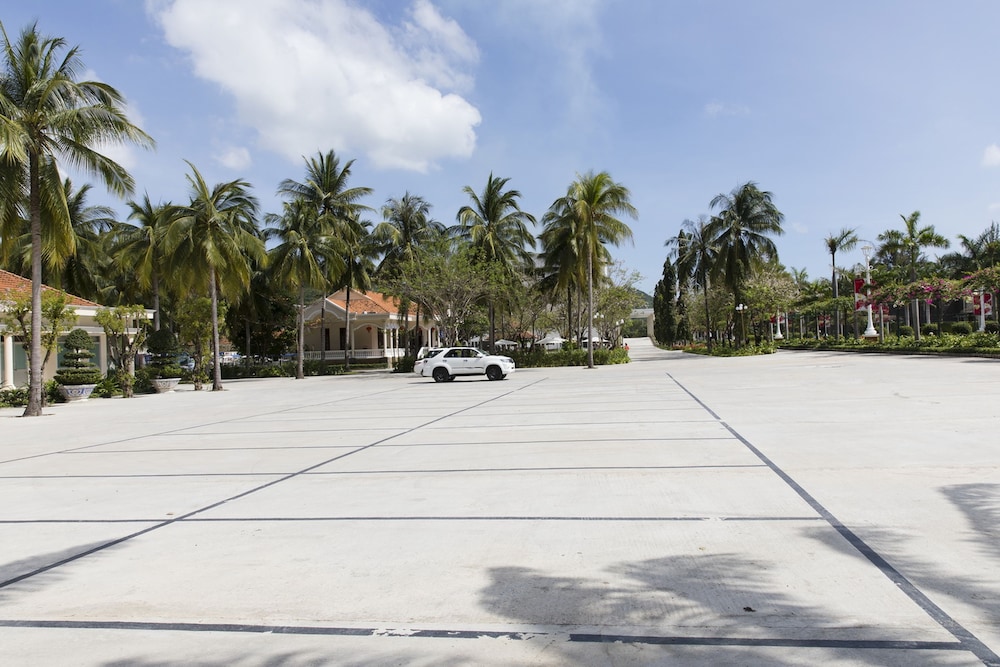 Diamond Bay Condotel Resort Nha Trang 47/77