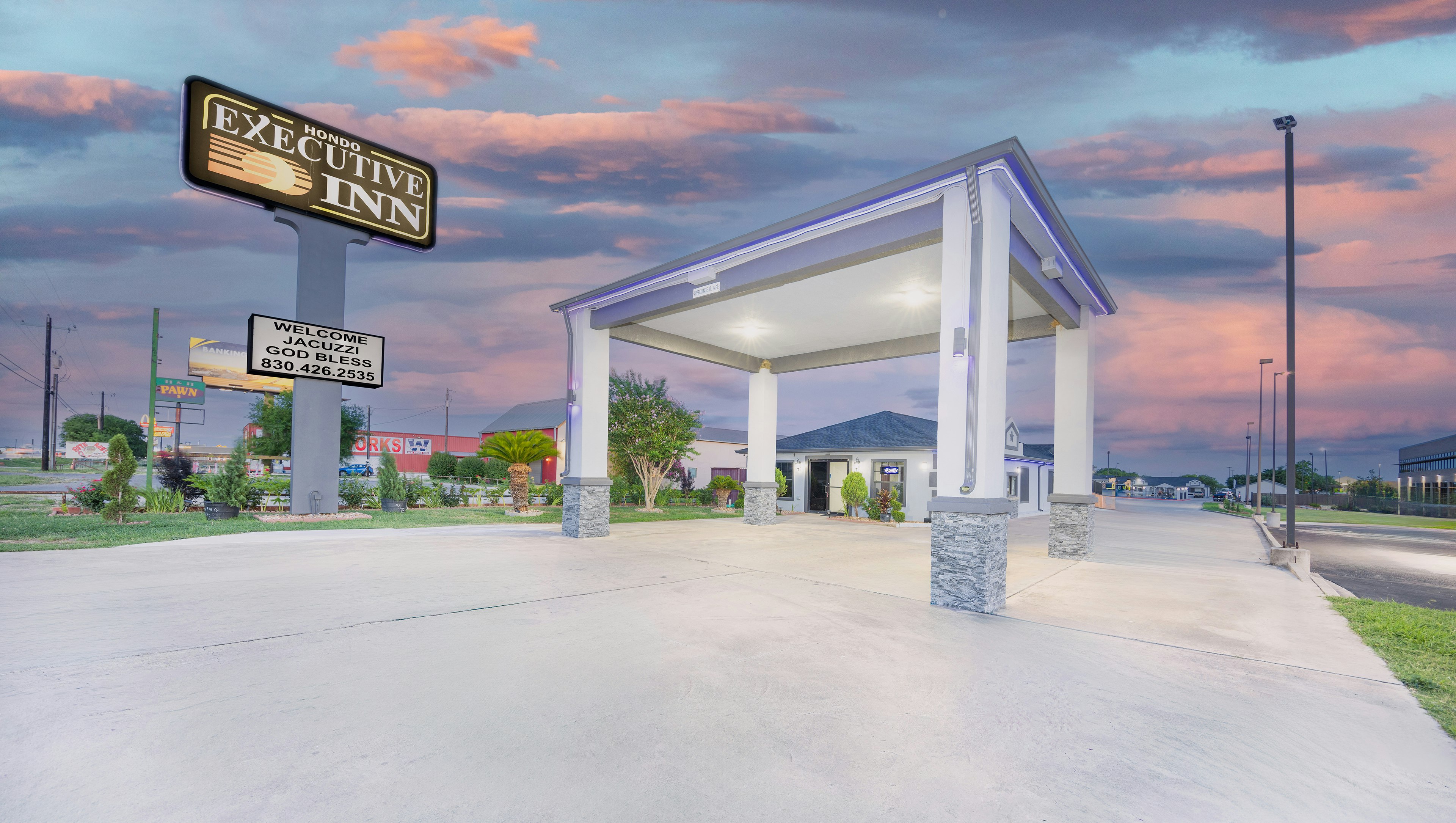 Executive Inn of Hondo 2/40