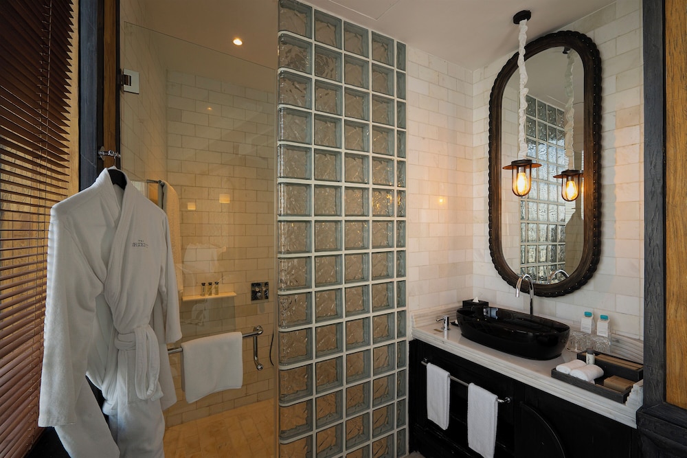 The Orient Jakarta, a Royal Hideaway Hotel 49/50