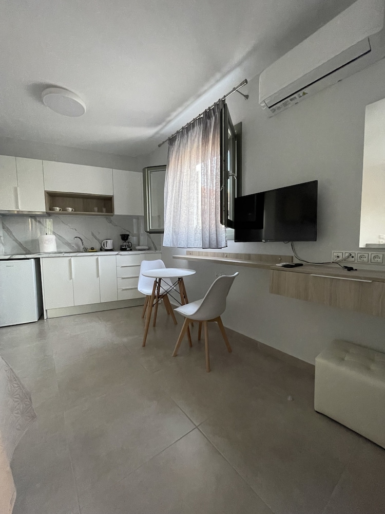 ANAX APARTMENTS PARGA 30/38