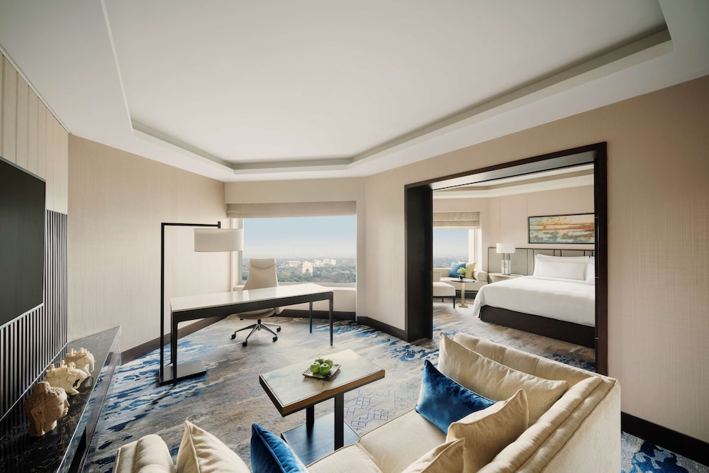 Shangri La Eros New Delhi Hotel 45/72