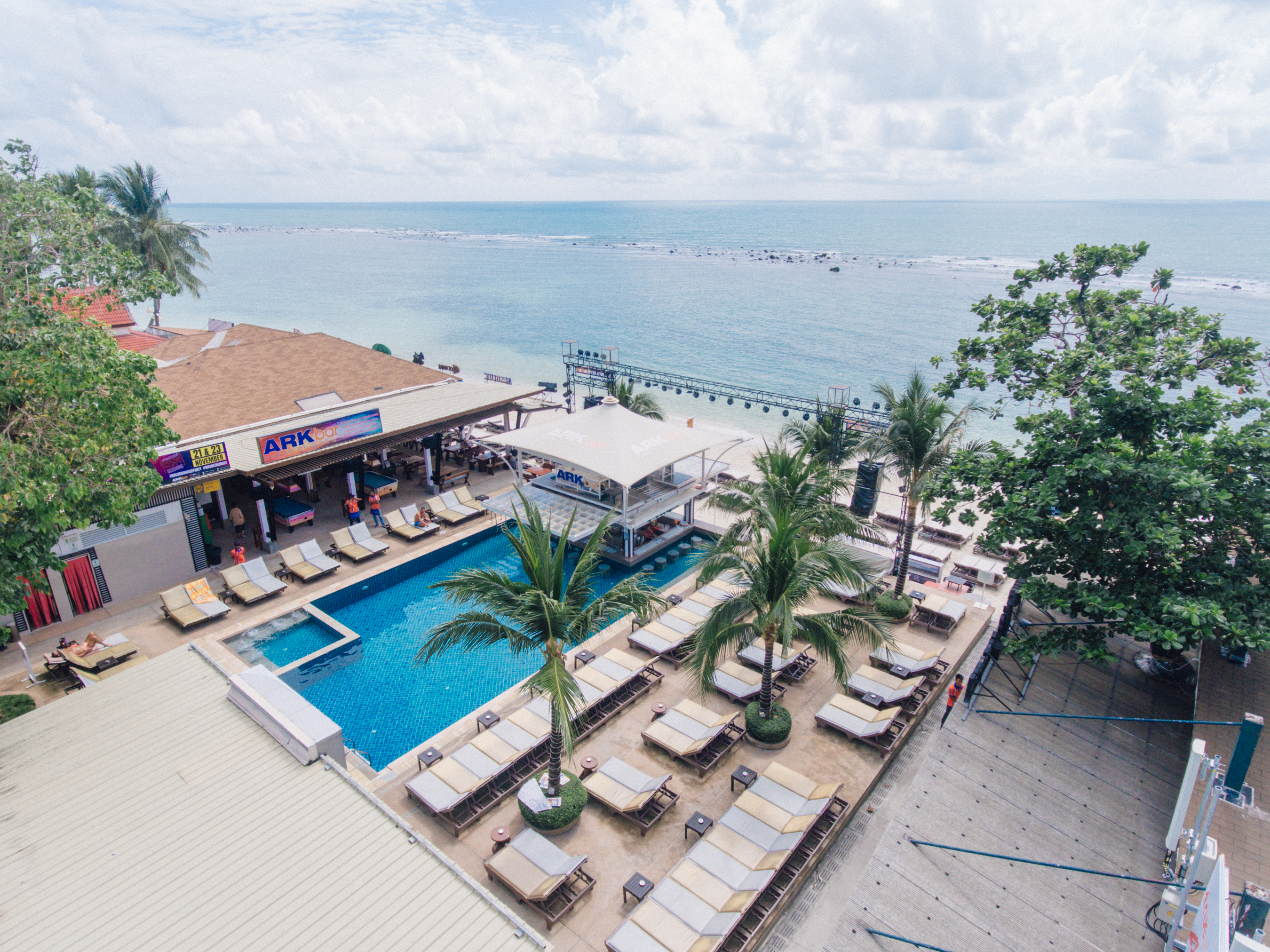 Ark Bar Beach Resort 62/64