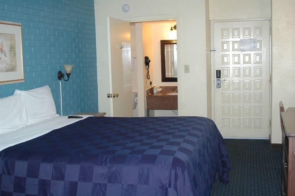 Motel6 Tallahassee, FL – North Monroe 24/51