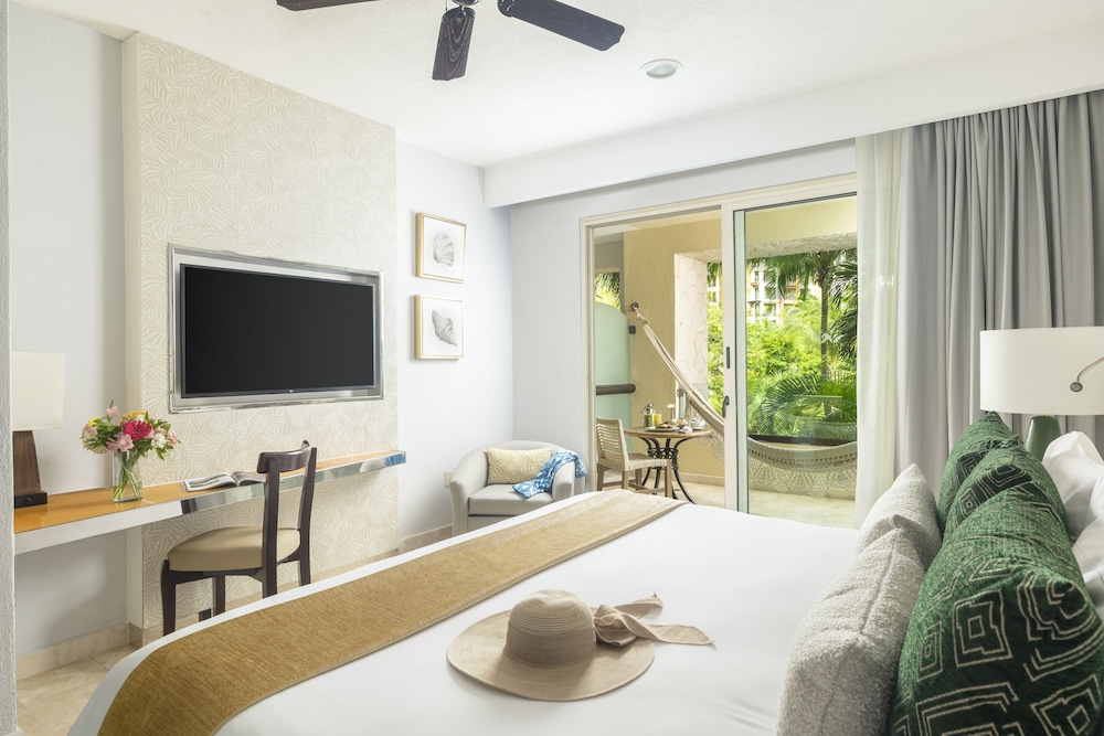 Deluxe, King Bed, Villa del Palmar Cancun Luxury Beach Resort and Spa 2/3