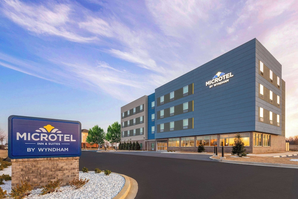 Microtel Inn & Suites by Wyndham Olive Branch 3/37