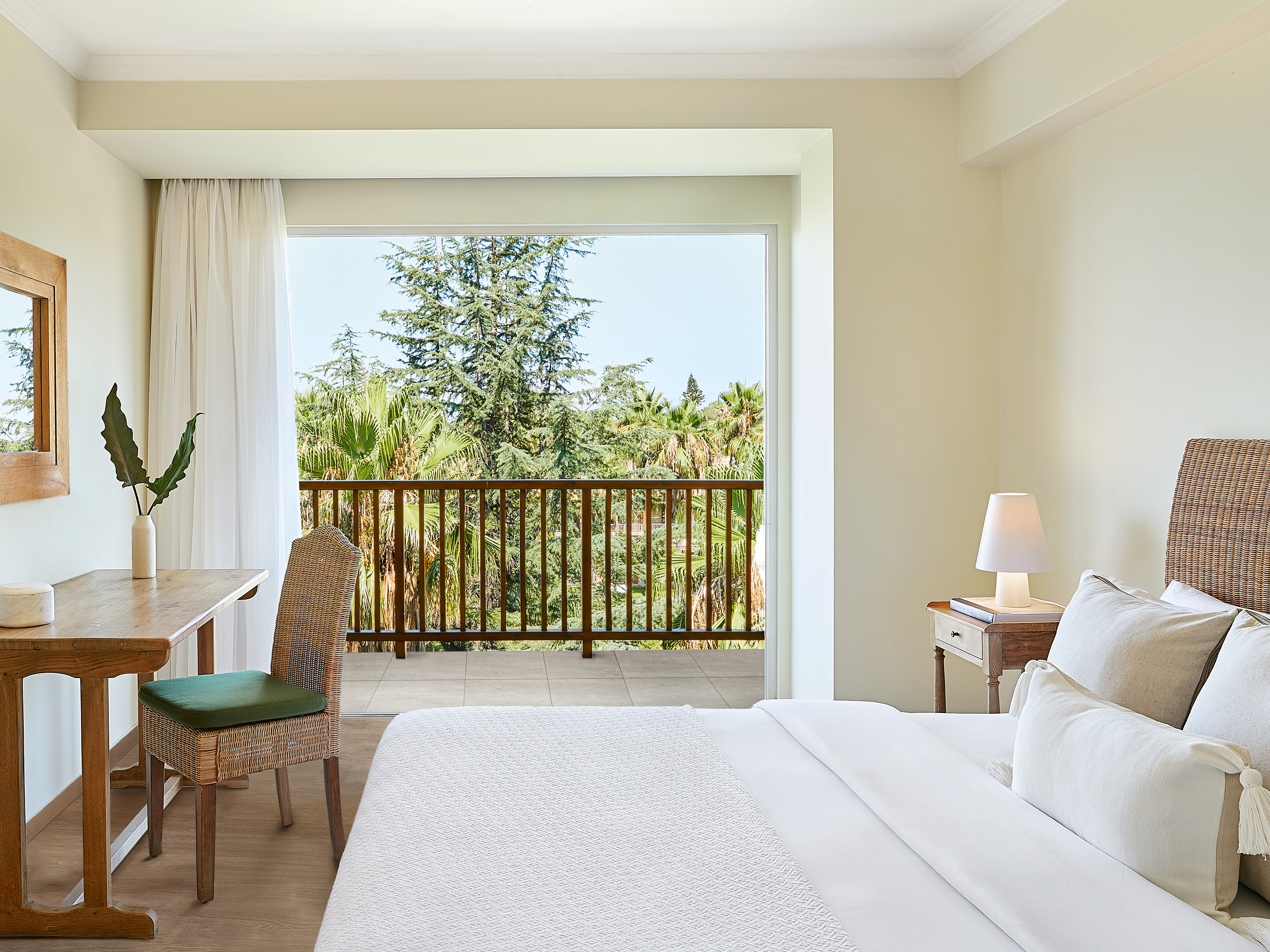 Superior, Double or Twin Bed, Lateral Side Sea View