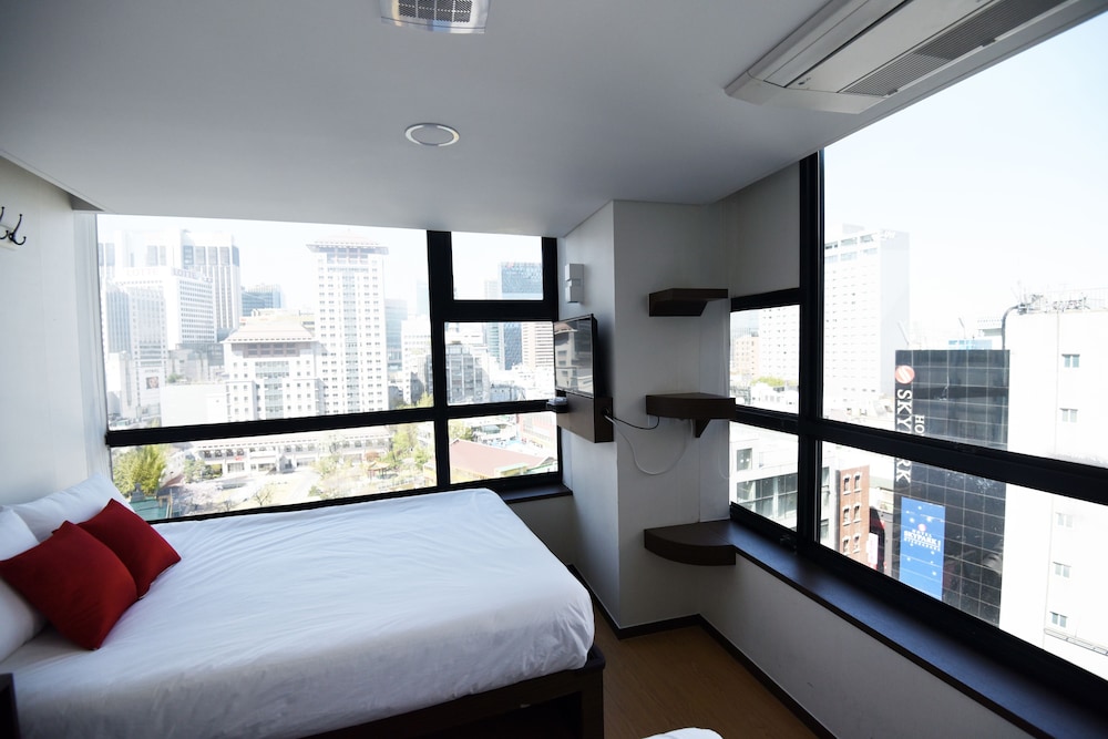 ROOM, TRIPLE