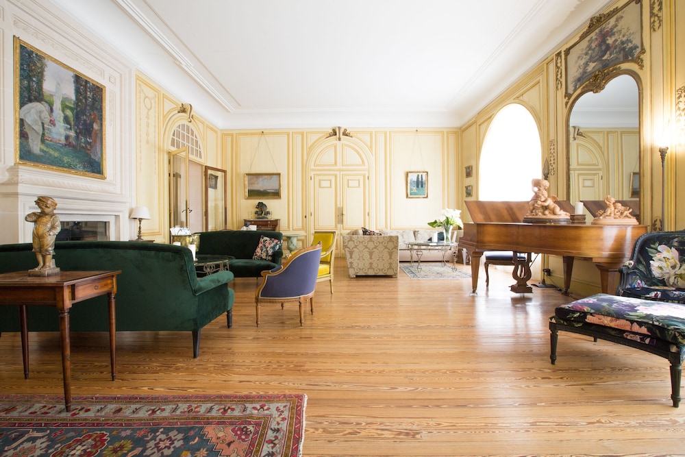 Chateau Du Clair De Lune 29/50
