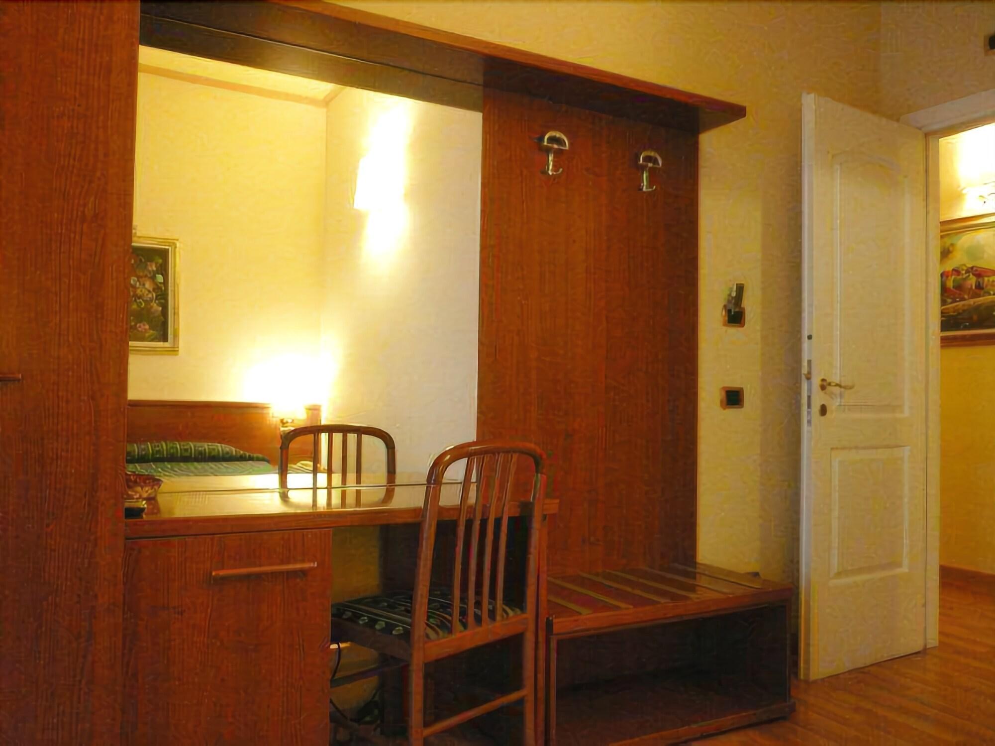 Hotel Fenicia 36/49