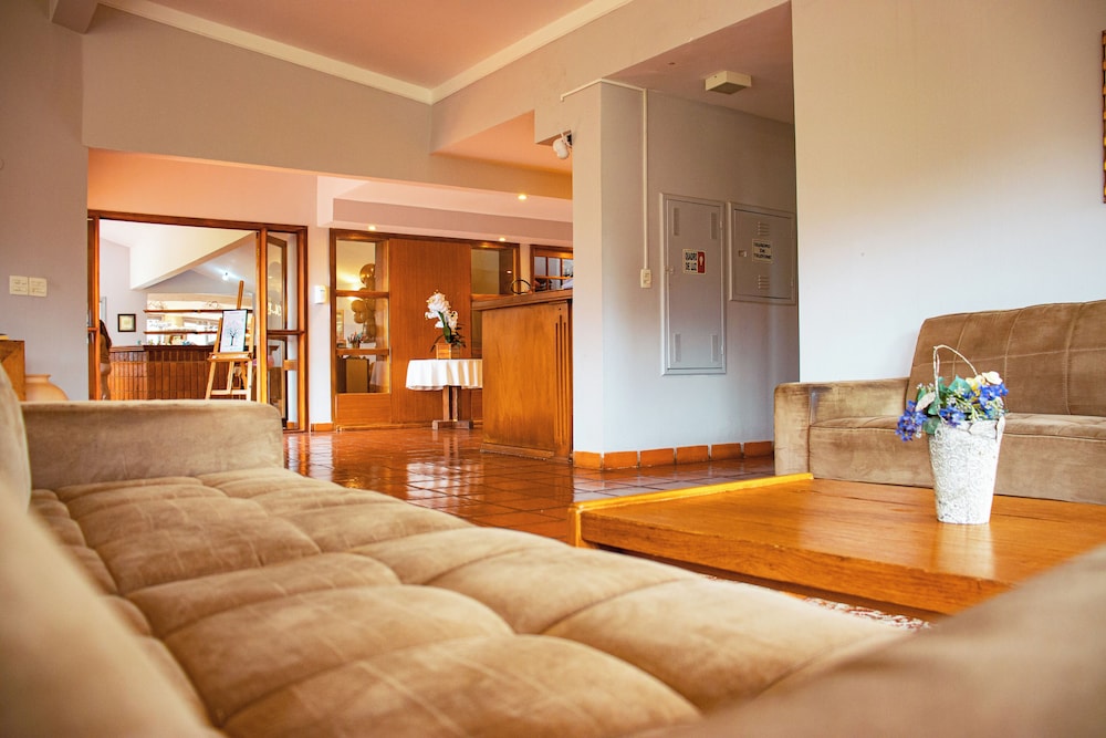 Plaza Inn Week Inn - Campos Do Jordao 9/60