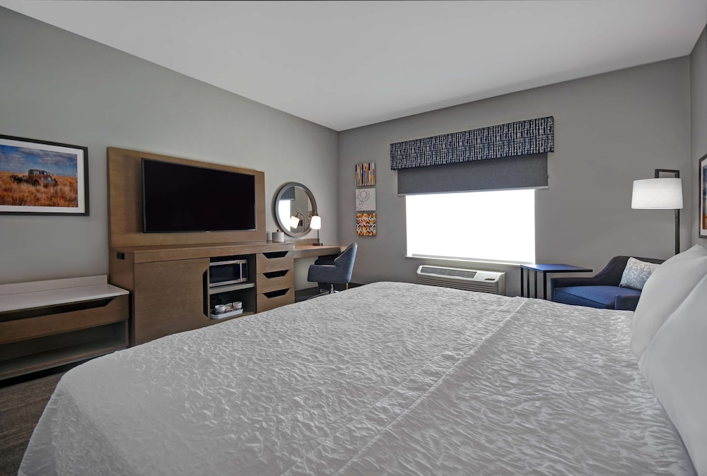 ROOM, KING BED, ACCESSIBLE
