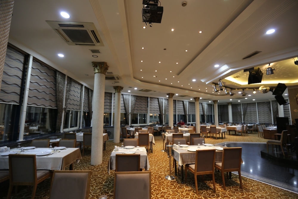 Prestige Hotel 41/49