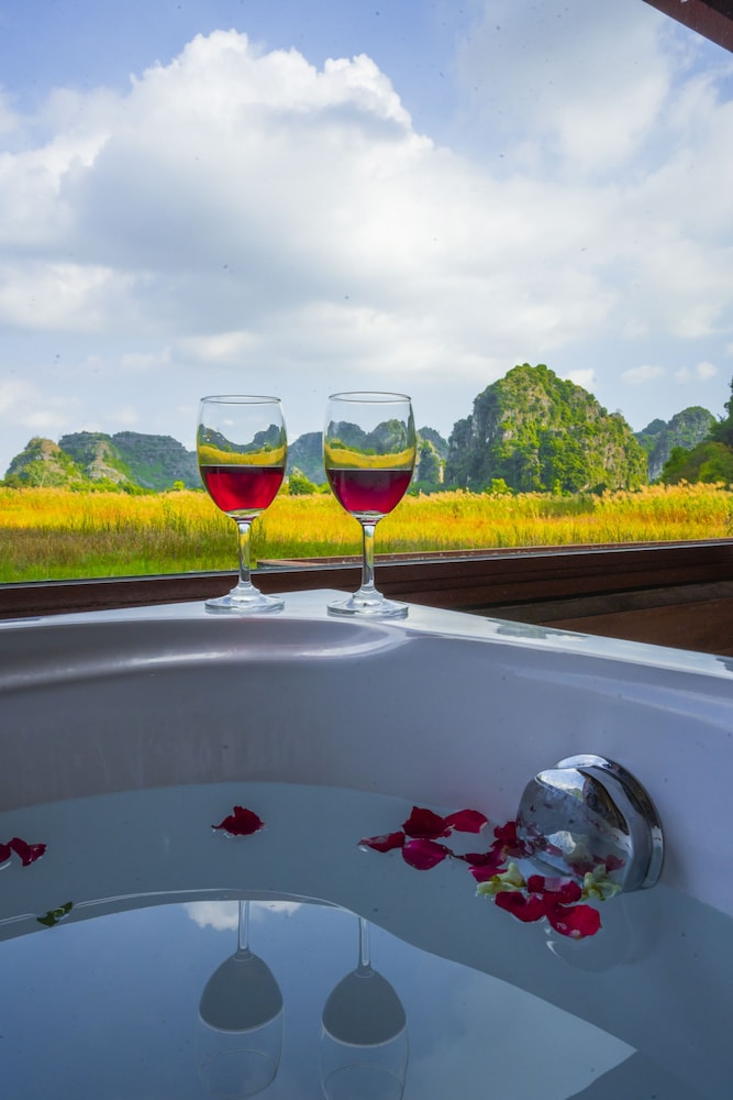 Lotus Field Homestay 32/50