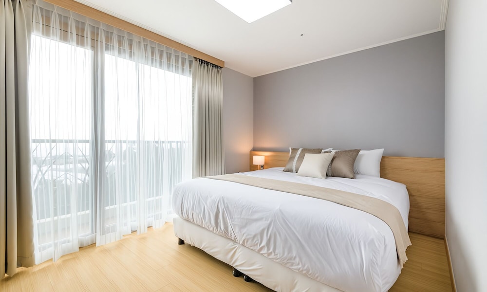 Room, 2 Double Beds, 2 Futon Beds, Mountain View, 51 Pyeong