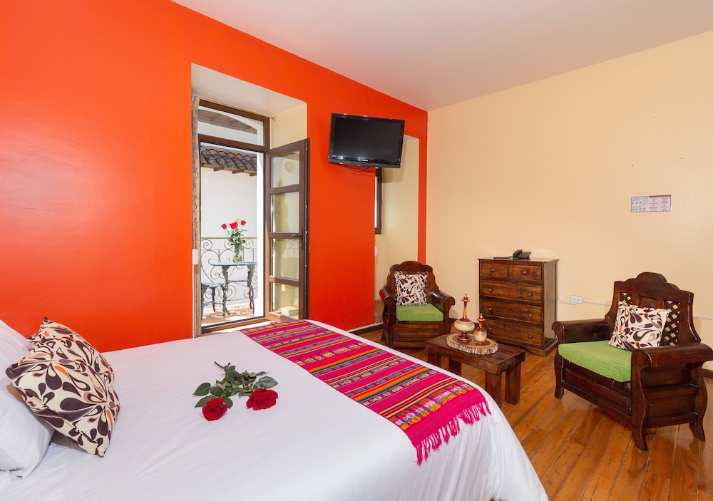 FRIENDS HOSTEL 17/78