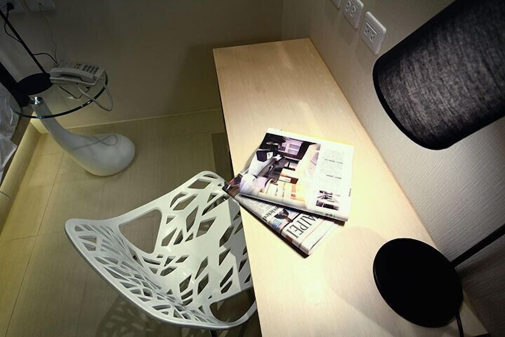 Leesing Hotel Fongshan photo4