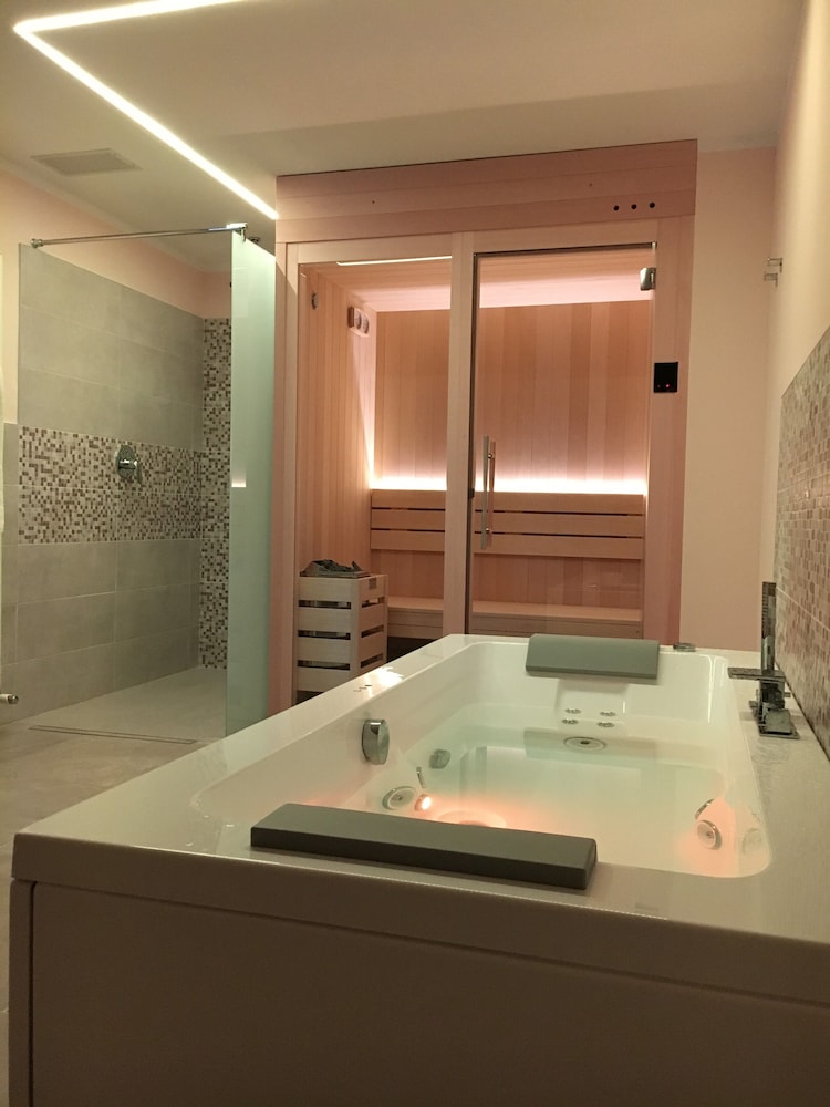 Hotel Saccardi Spa 23/48