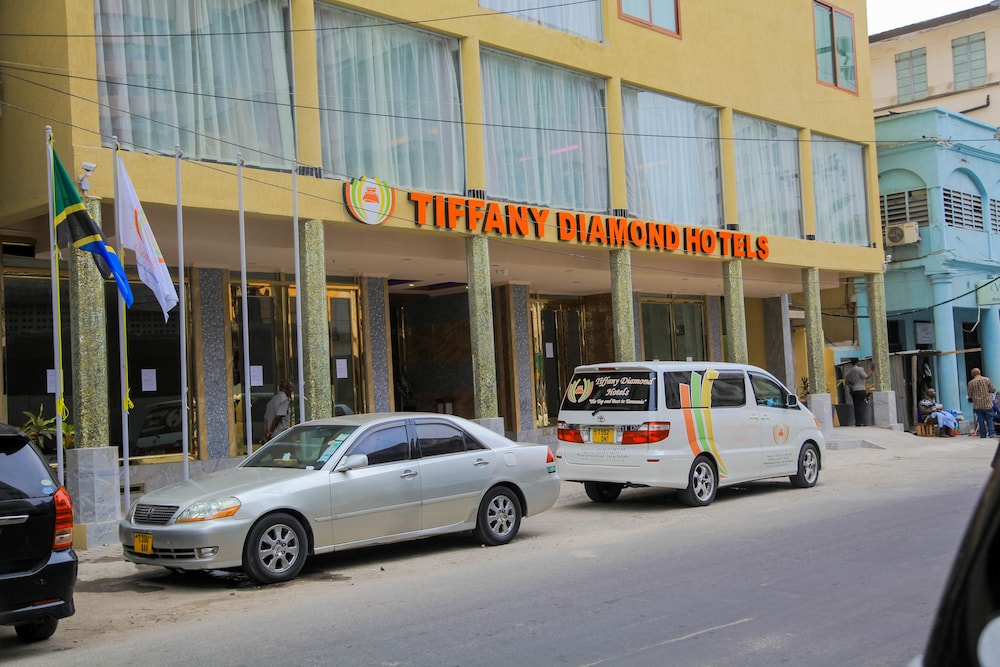 Tiffany Diamond Hotel Makunganya Street 64/66