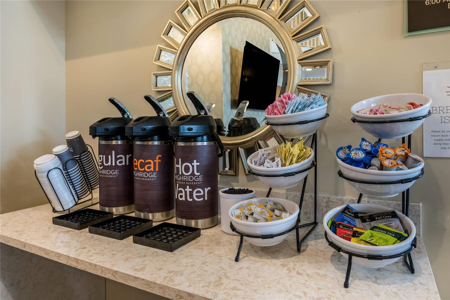 Country Inn & Suites by Radisson, Grandville-Grand Rapids West, MI 8/19