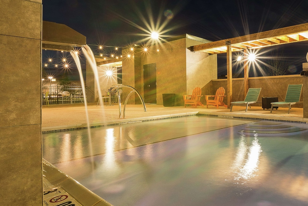 Home2 Suites by Hilton Atlanta Newnan 7/52