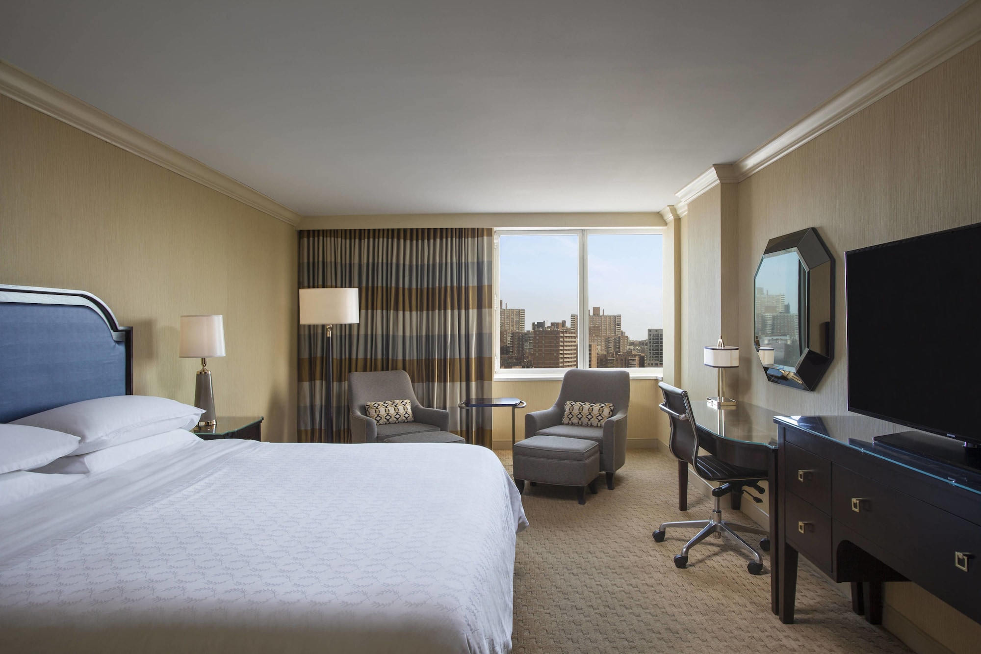 Room at Sheraton LaGuardia East Hotel, NEW YORK - NY
