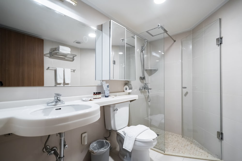 Oriens Hotel Residences 58/58
