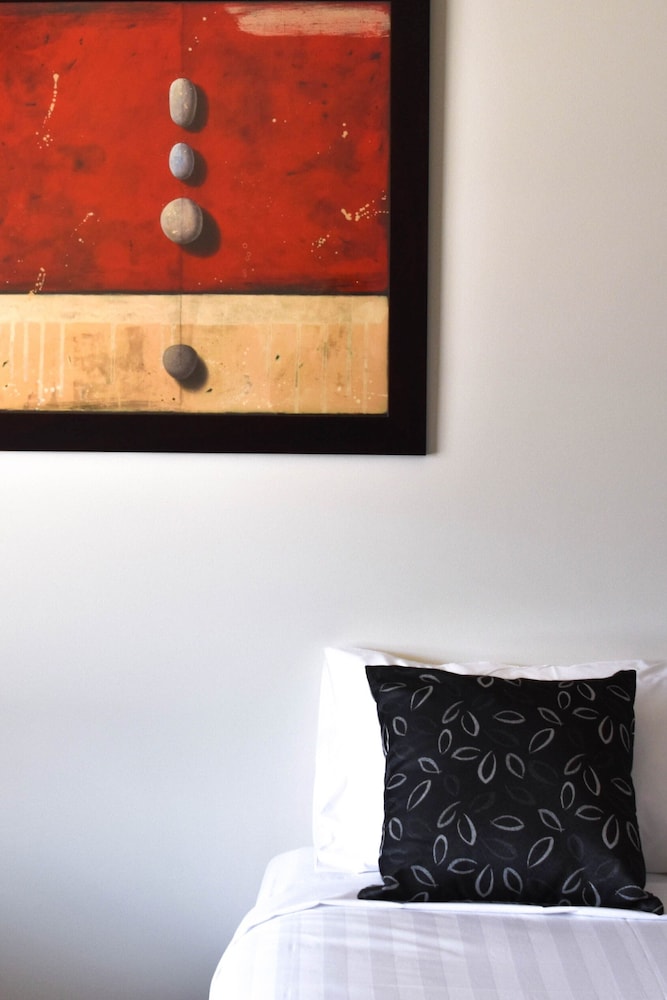 The Charles Boutique Hotel 25/38
