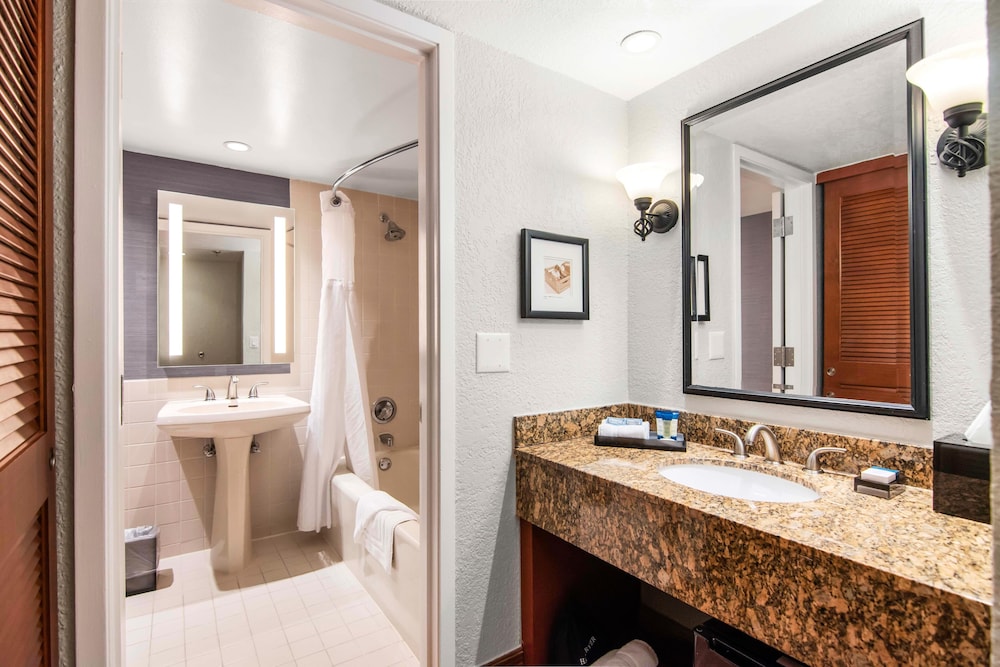 Miami Lakes Hotel 17/48