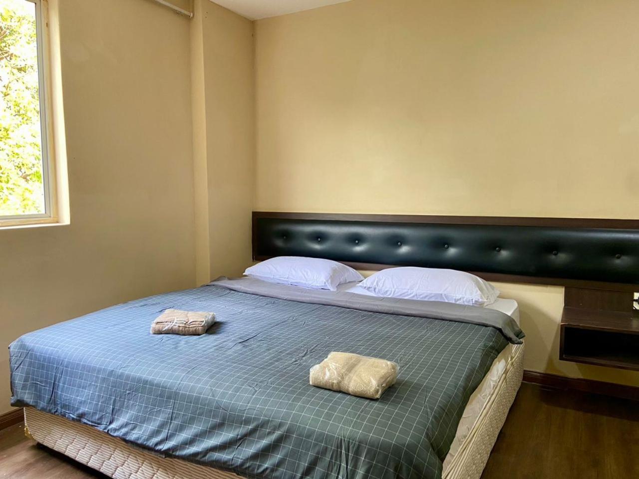 Suite, King Bed