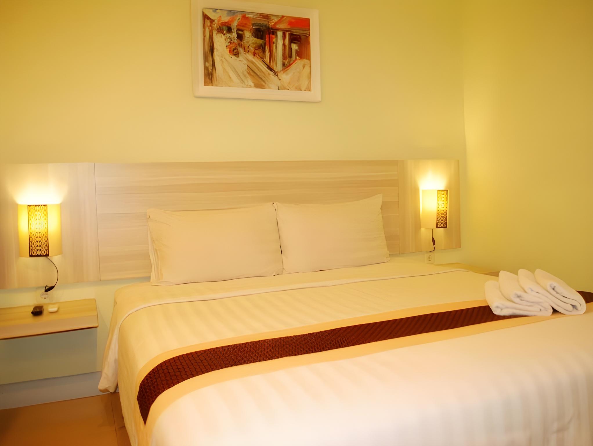 Sky Hotel Jogja 3/18