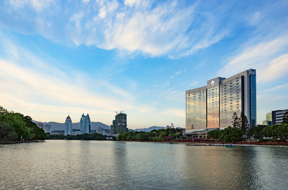 Fuzhou Lakeside Hotel 44/48