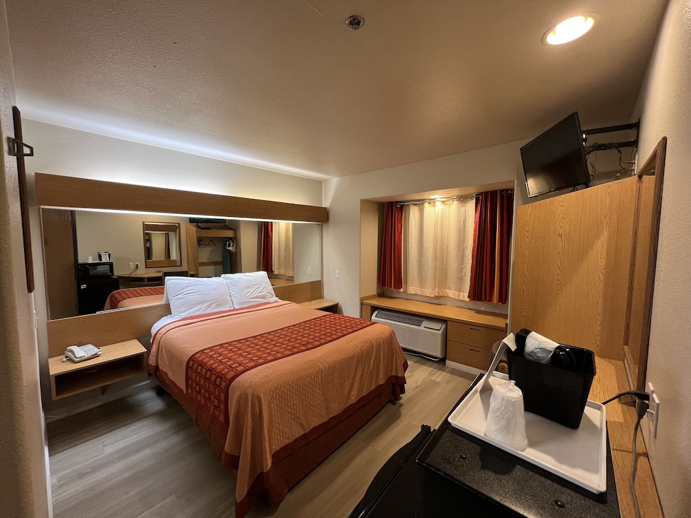 Americas Best Value Inn Suites Ada 8/16