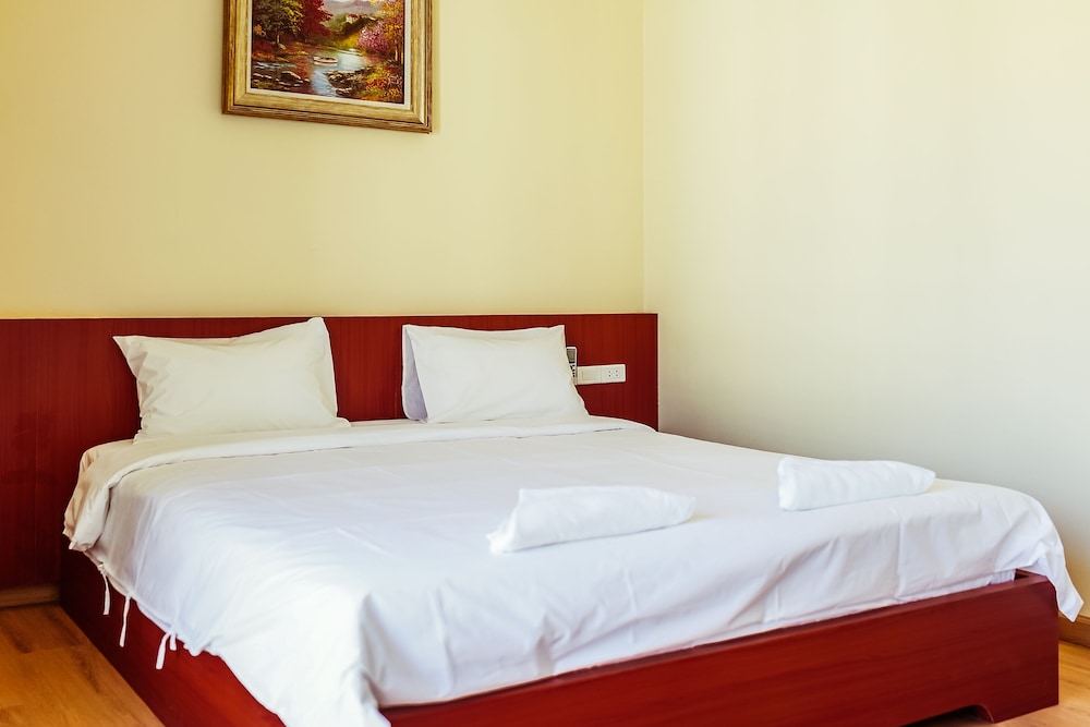 Douangpraseuth Hotel 26/67