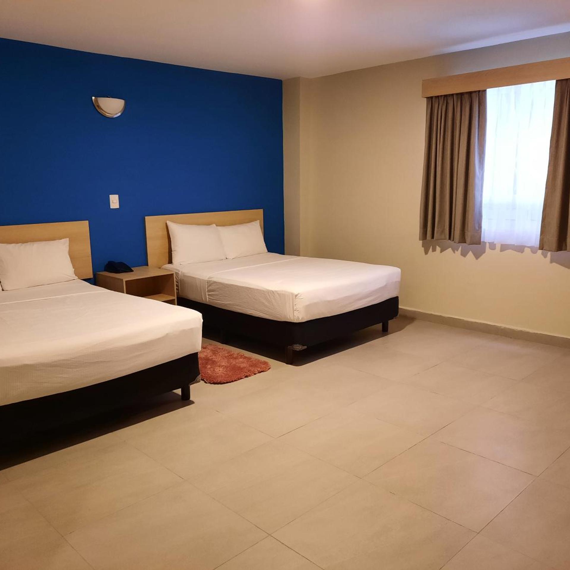Superior, Queen Bed