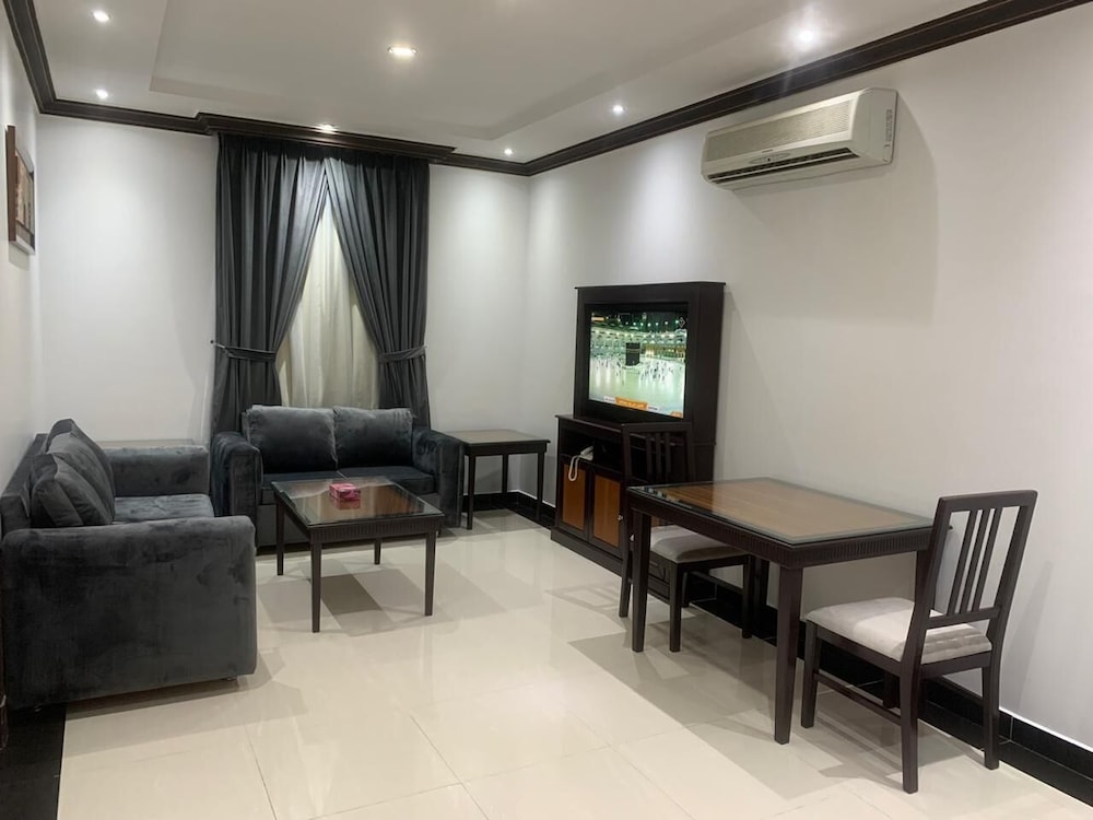 Deyala Hotel Apartments 1 15/17