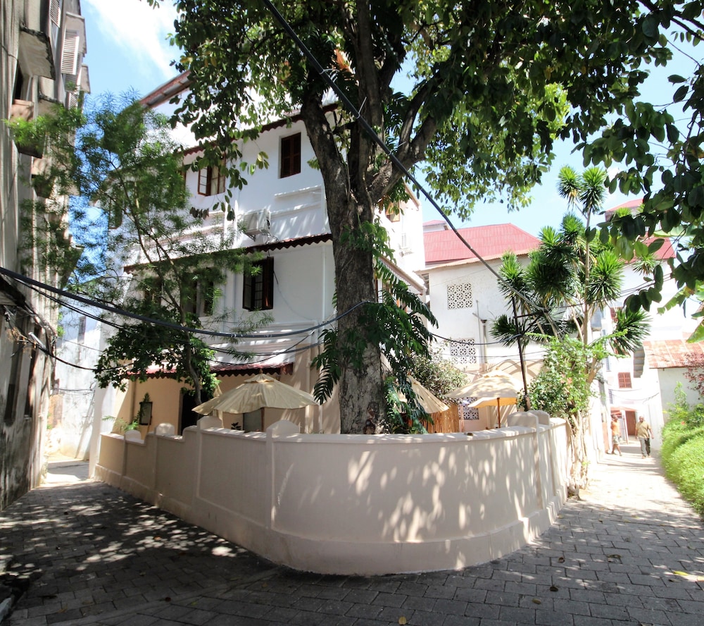 Shaba Boutique Hotel 48/50