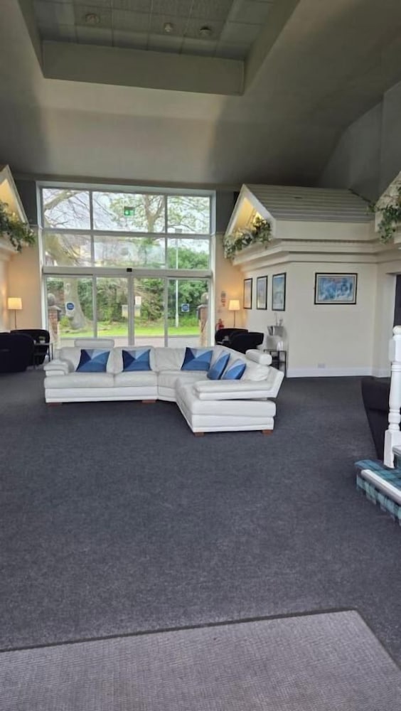 Devonshire House Hotel 38/50